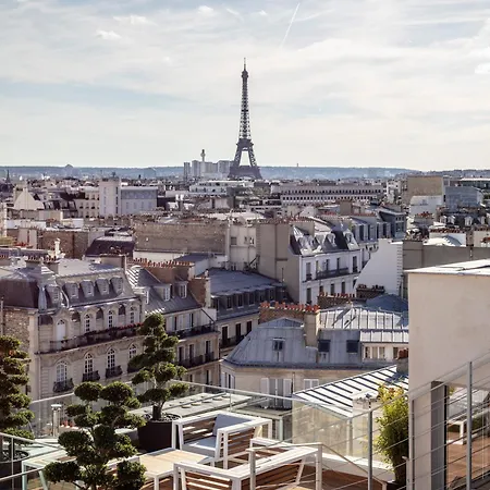 Bowmann, A Small Luxury Of The World Paris