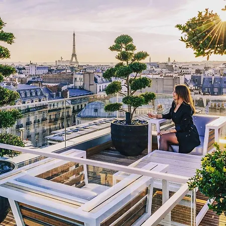 Bowmann, A Small Luxury Of The World Paris