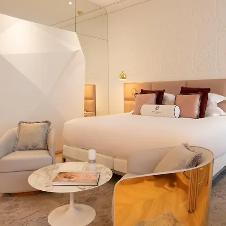 Bowmann, A Small Luxury Of The World 5* 파리